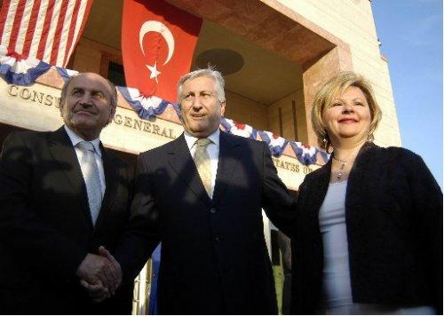 Kare kare Emekli Orgeneral Çevik Bir