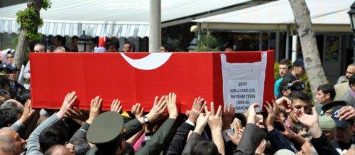 Konya ve Rize şehitlerini uğurladı - Resim 10