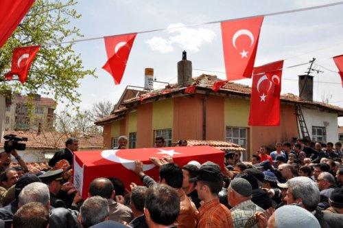 Konya ve Rize şehitlerini uğurladı - Resim 5