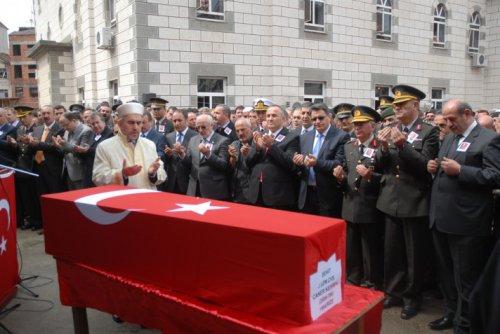 Konya ve Rize şehitlerini uğurladı - Resim 17