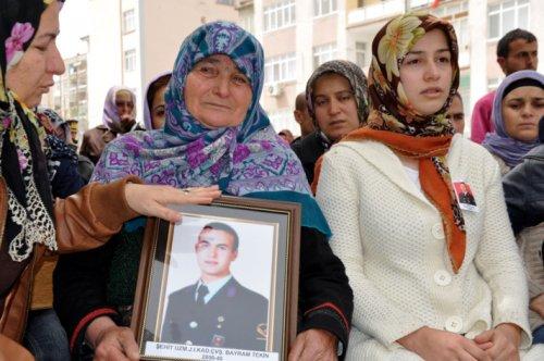Konya ve Rize şehitlerini uğurladı - Resim 7