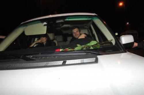 Azra Akın, Kıvanç Tatlıtuğ ve güller