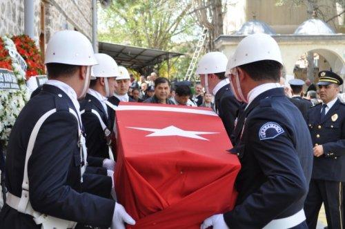 Şehit polis Ali Karakış son yolculuğuna uğurlandı - Resim 9