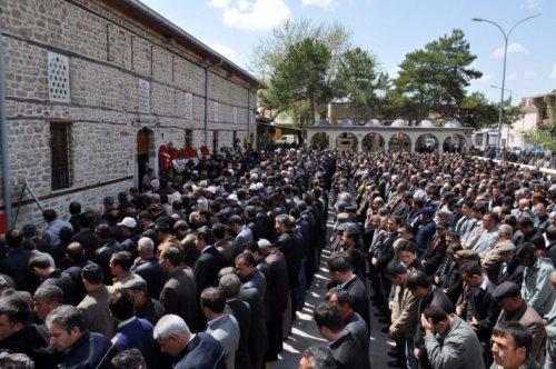 Şehit polis Ali Karakış son yolculuğuna uğurlandı - Resim 6