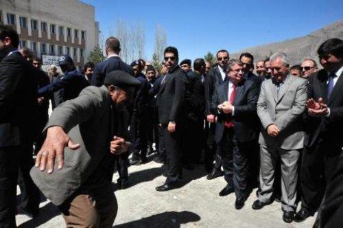 İçişleri Bakanı'ndan şaşırtan hareket - Resim 1