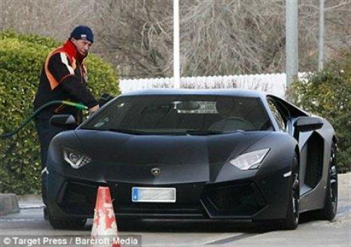 Cristiano Ronaldo'nun yeni arabası - Resim 1