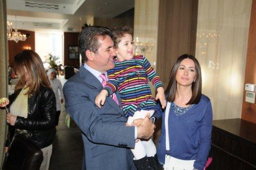 Mustafa Sarıgül torunu ile