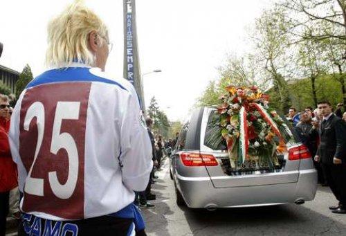 Morosini son yolcuğuna uğurlandı