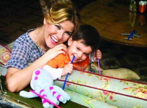 Gülben Ergen ve çocukları