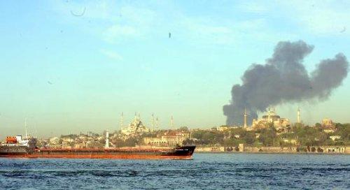 İstanbul Zeytinburnu'nda tekstil fabrikası yangını - Resim 21