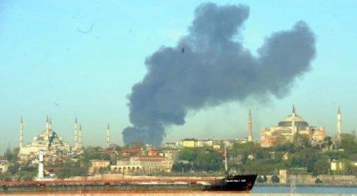 İstanbul Zeytinburnu'nda tekstil fabrikası yangını - Resim 15
