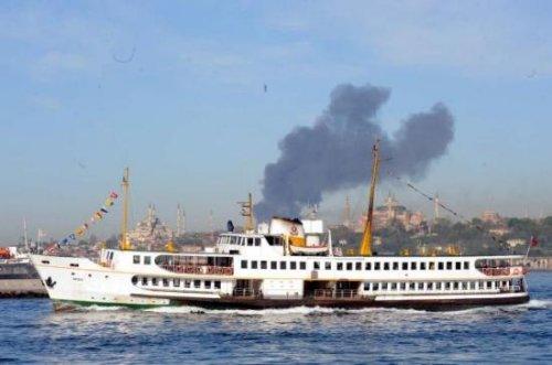 İstanbul Zeytinburnu'nda tekstil fabrikası yangını - Resim 16