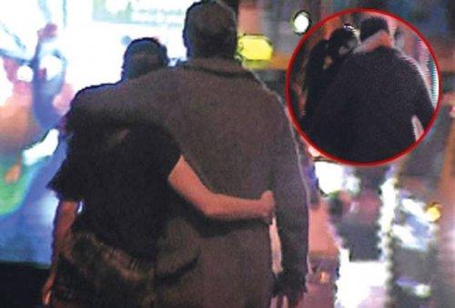 Nurgül bu sefer de balkonda öpüşürken yakalandı - Resim 8