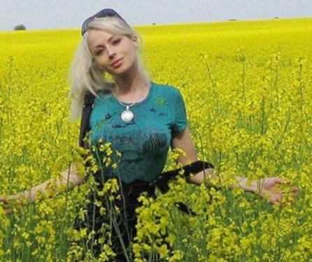 Operasyonla Barbie oldu