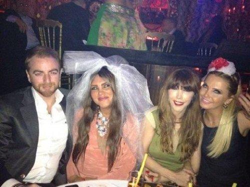 Demet Akalın kına gecesi - Resim 23