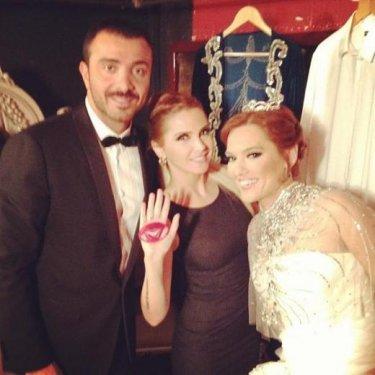 Demet Akalın kına gecesi - Resim 19