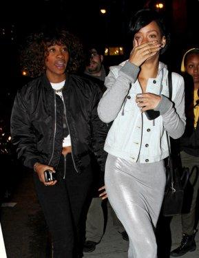 Rihanna kız arkadaşıyla - Resim 4