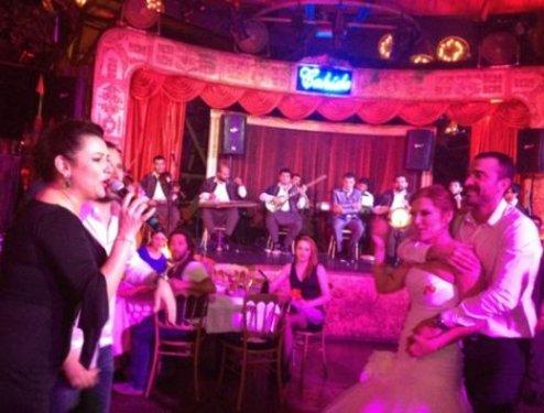 Demet Akalın kına gecesi - Resim 12
