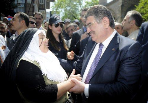 Bakan Şahin'in vatandaşla ilginç diyaloğu - Resim 1