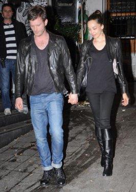 Kıvanç Tatlıtuğ Azra Akın