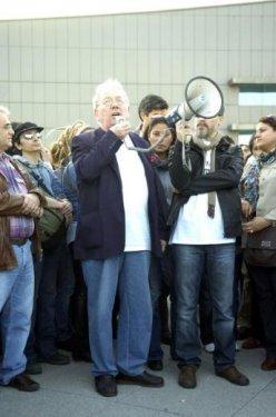 Tiyatrocular eylemde