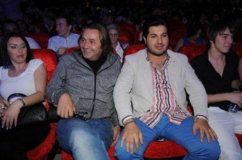 Ebru Gündeş led elbise