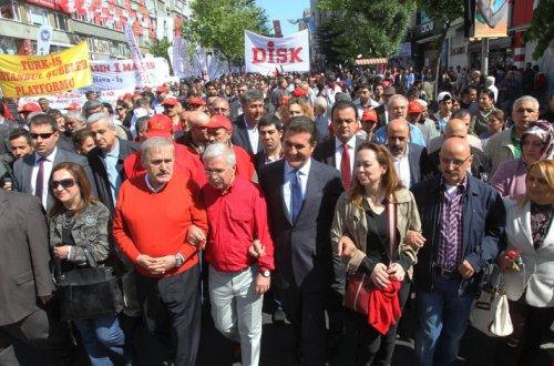 İstanbul'da 1 Mayıs 2012 - Resim 19