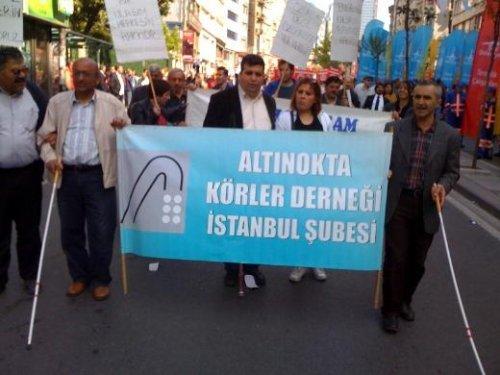 İstanbul'da 1 Mayıs 2012 - Resim 24
