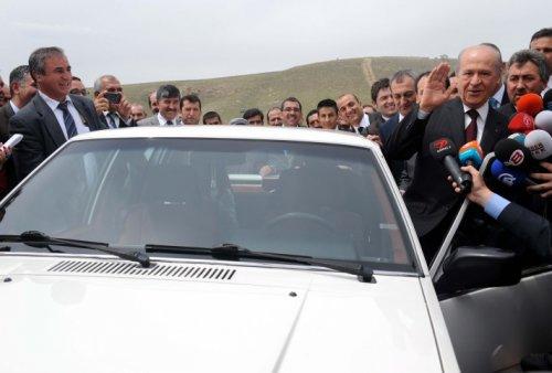 Devlet Bahçeli açılışa özel arabasıyla geldi - Resim 3