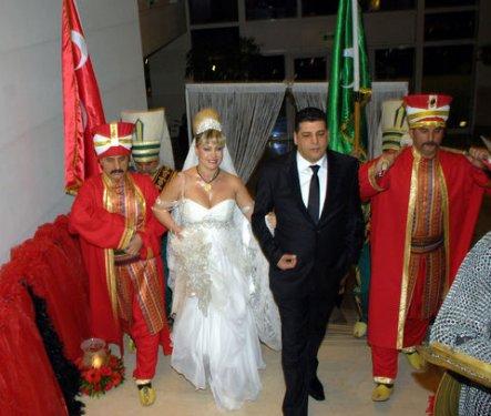 Yeliz Yeşilmen'in transparan elbisesi - Resim 8