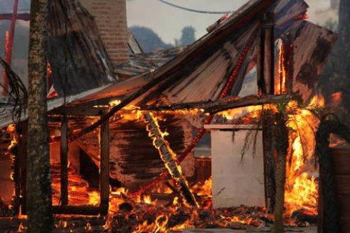 Survivor Adası'nda korkutan yangın  - Resim 12