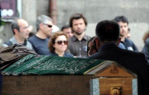 Yönetmen Seyfi Teoman'ın cenazesi