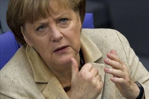 Angela Merkel fena yakalandı