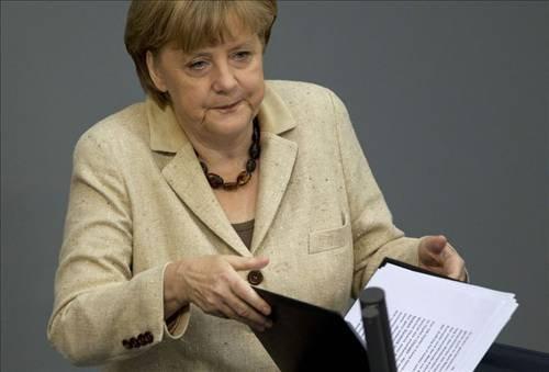 Angela Merkel fena yakalandı