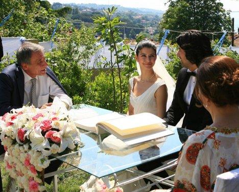 Fatmagül ve Kerim gerdeğe girdi