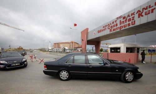 İki bakanlı 12 yazarlı Silivri çıkarması - Resim 3