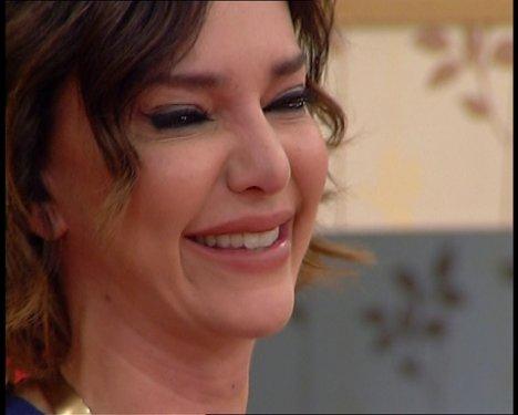 Hande Ataizi'nin gözyaşları - Resim 1