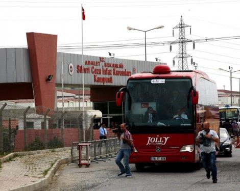 İki bakanlı 12 yazarlı Silivri çıkarması - Resim 8