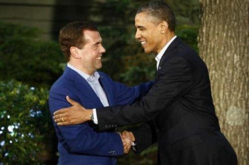 G8 Zirvesi'nde espiriler havada uçuştu