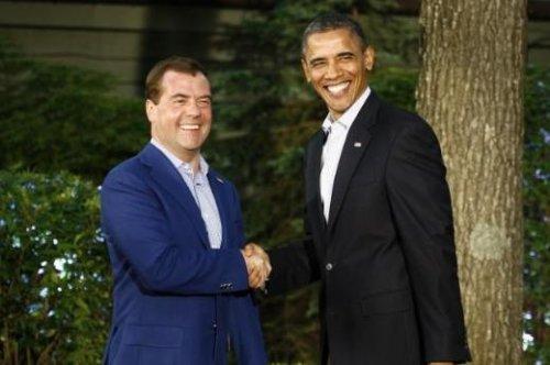 G8 Zirvesi'nde espiriler havada uçuştu