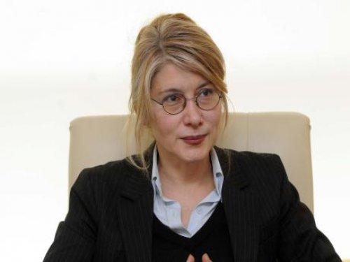 CHP'nin en sıra dışı vekili Emine Ülke Tarhan - Resim 3