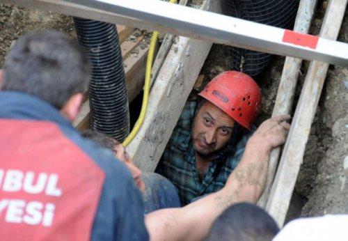 Toprak altından 7 saat sonra kurtarıldı - Resim 4