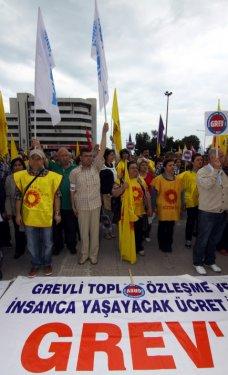 Memur eylemine polis müdahalesi - Resim 16