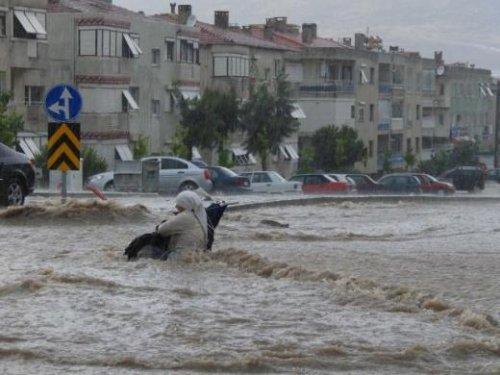 İzmir'de şiddetli yağış - Resim 31