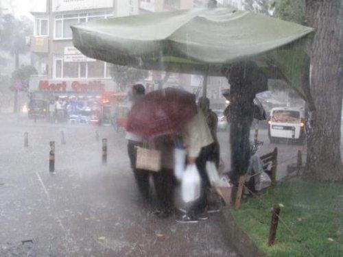 İzmir'de şiddetli yağış - Resim 21