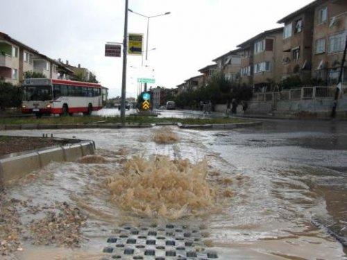 İzmir'de şiddetli yağış - Resim 18