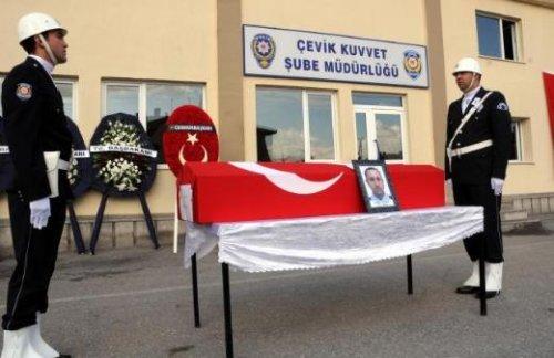 Şehit polis Ahmet Geben'e Kayseri'de hüzünlü tören - Resim 7