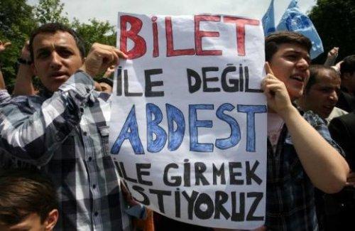 Ayasofya'da öğle namazı - Resim 8