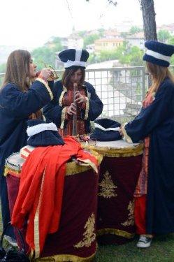 Dünyanın ilk kadın mehteran takımı