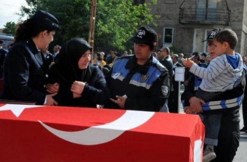 Şehit polis Ahmet Geben'e Kayseri'de hüzünlü tören - Resim 4